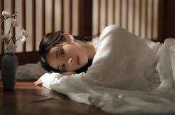 开云体育官网-末节风暴！爱德华兹关键先生附体，森林狼逆转奇才