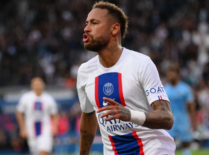 巴西险胜曼城，内马尔爆发神勇