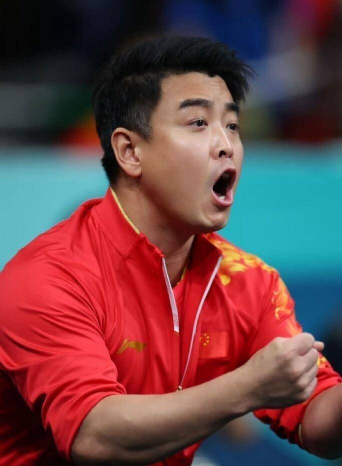 日本乒乓球队鏖战波兰乒乓球队，王皓完成帽子戏法