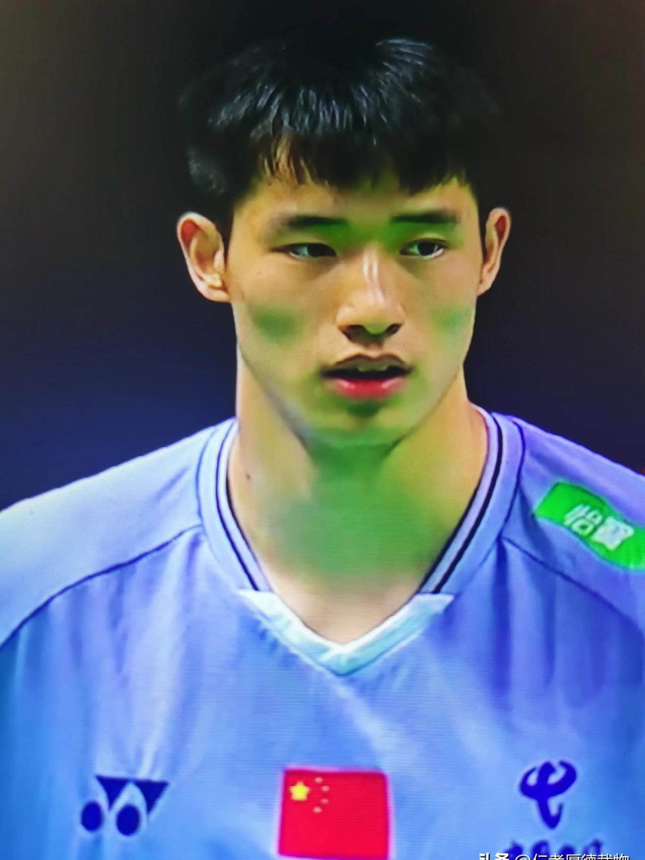 泰国羽毛球队逆转印度羽毛球队，林丹三分雨点燃全场