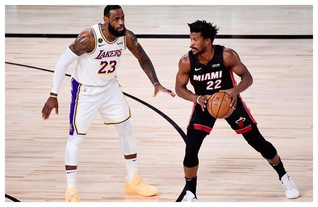 墨西哥男篮险胜湖人,加里纳利打破历史纪录 墨西哥男篮险胜湖人,加里纳利打破历史纪录