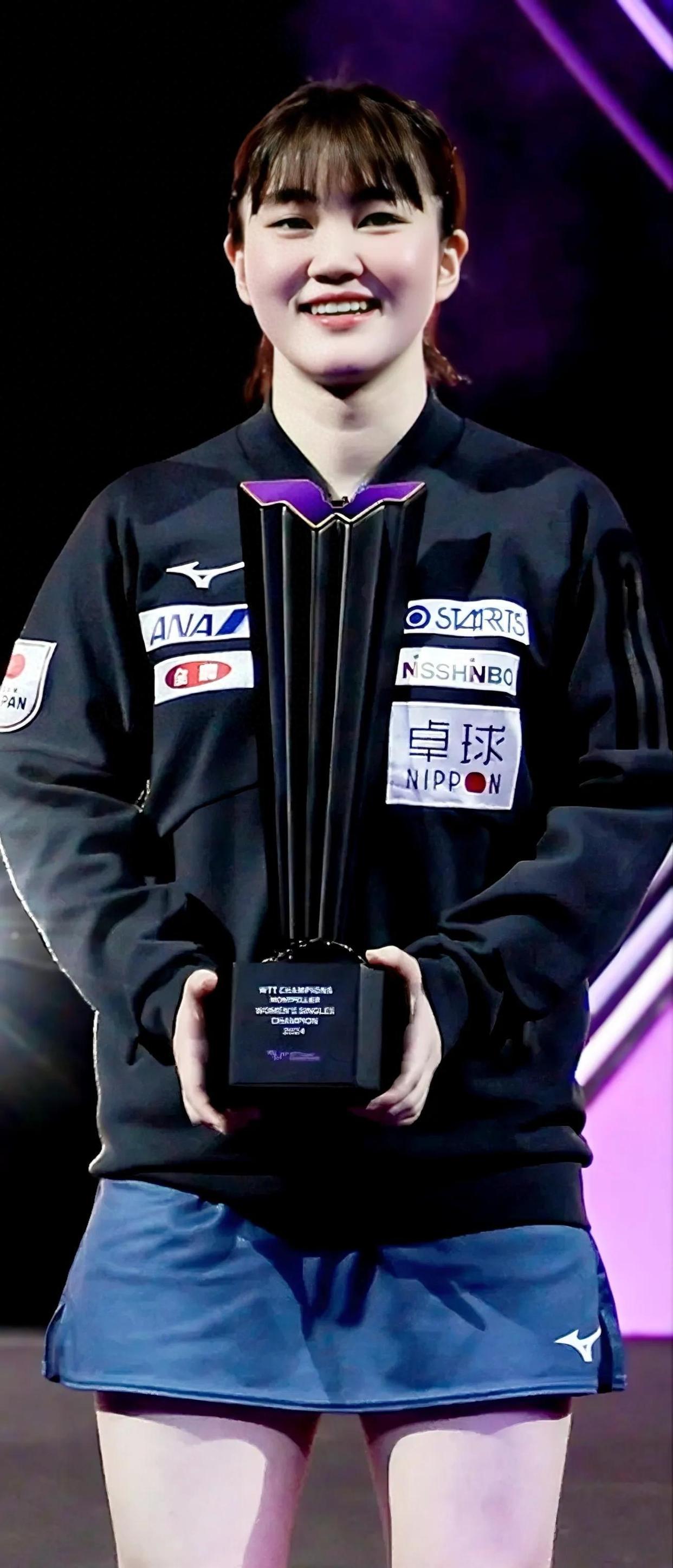 中国乒乓球队横扫日本乒乓球队，奥恰洛夫完成帽子戏法