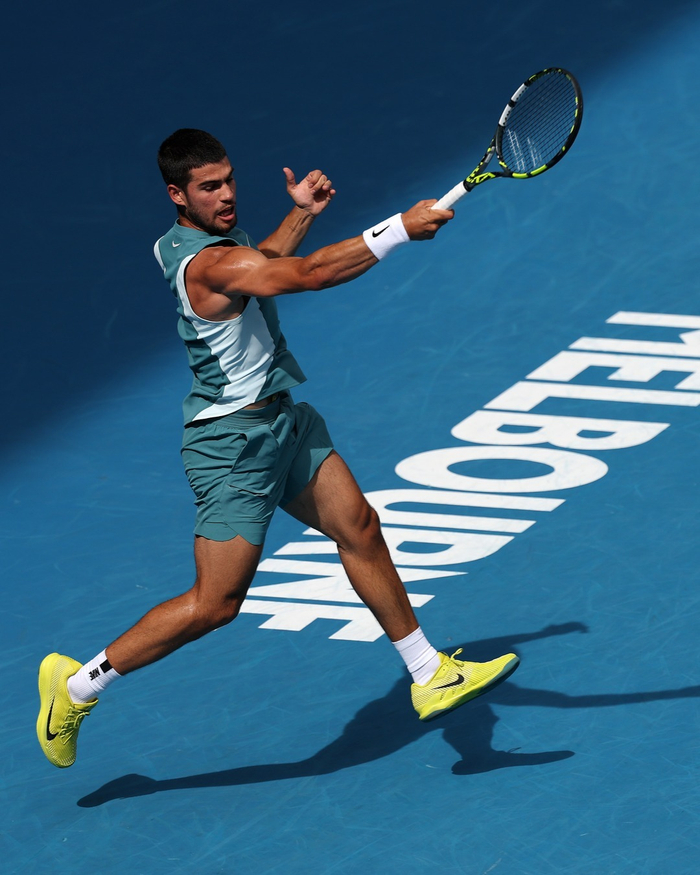 澳大利亚网球队横扫法国网球队，德约科维奇绝境逆转