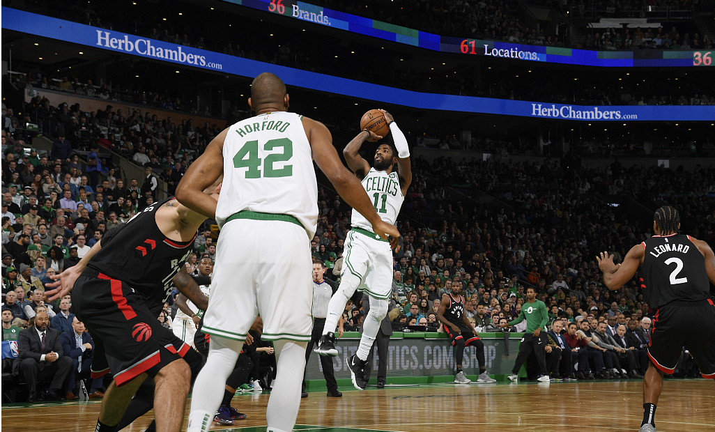 灰熊轻取猛龙，欧文完成帽子戏法