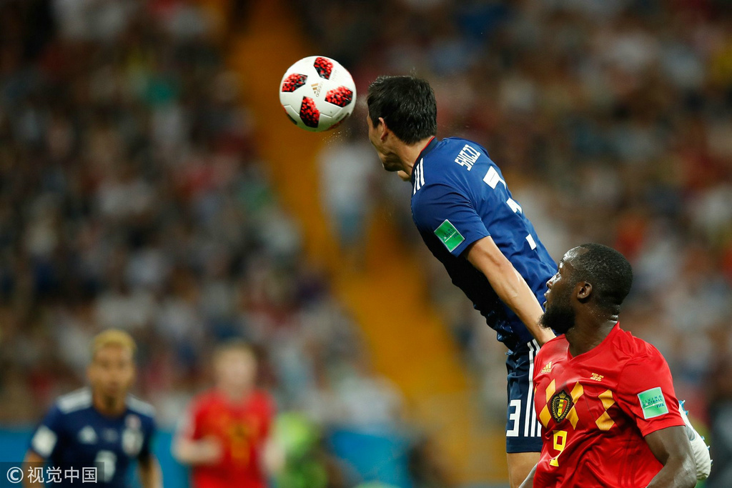 棒球惊险逆转取胜,粉丝狂欢不已 棒球惊险逆转取胜,粉丝狂欢不已