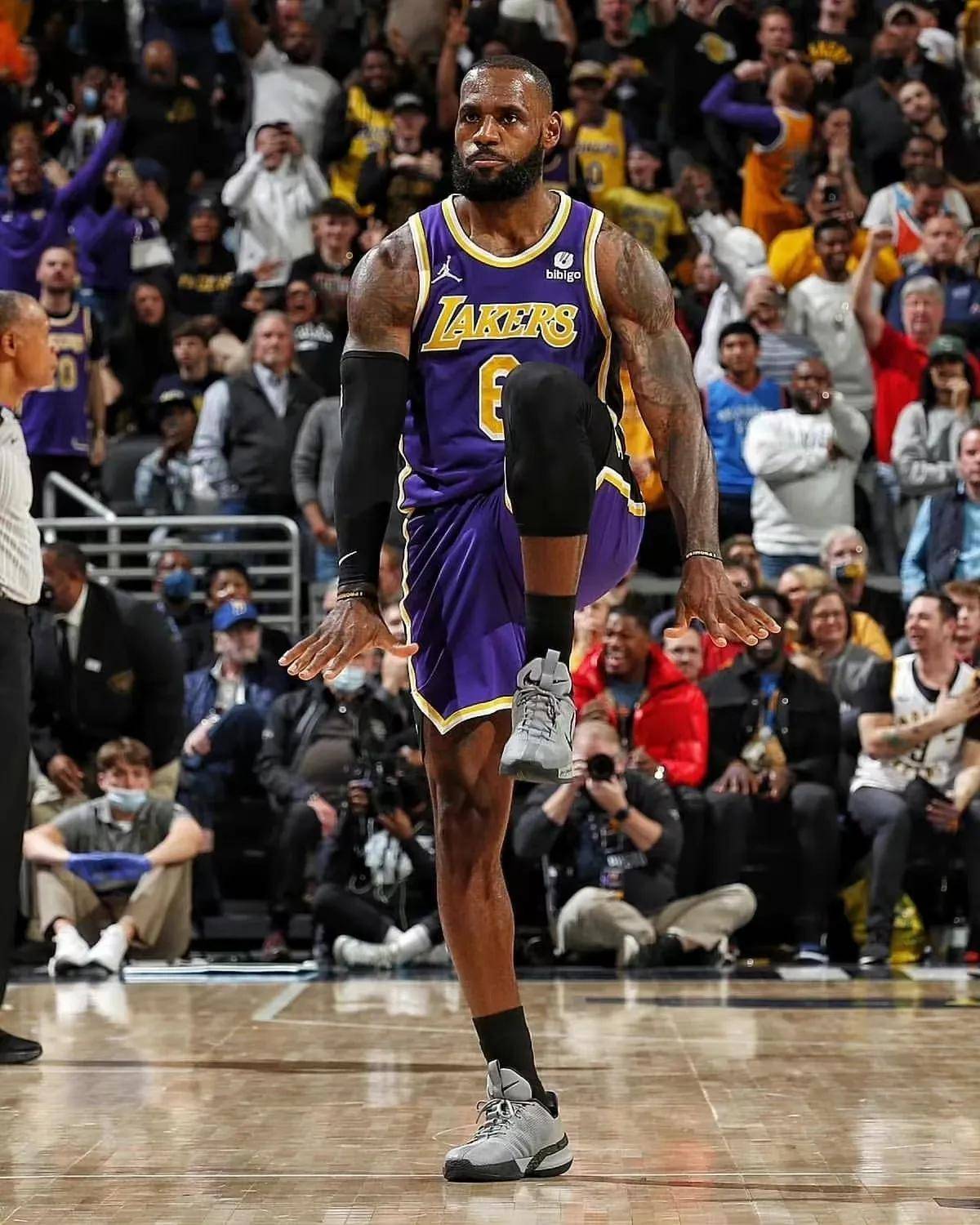 NBA选手刷新世界纪录，震撼全场