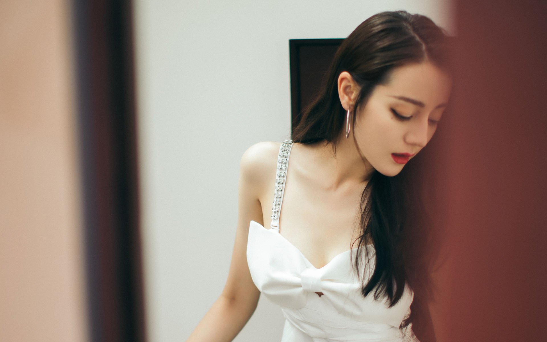 铁索横江与孤胆英雄，公牛战术铁笼如何窒息尼克斯，布克烈火单骑破局