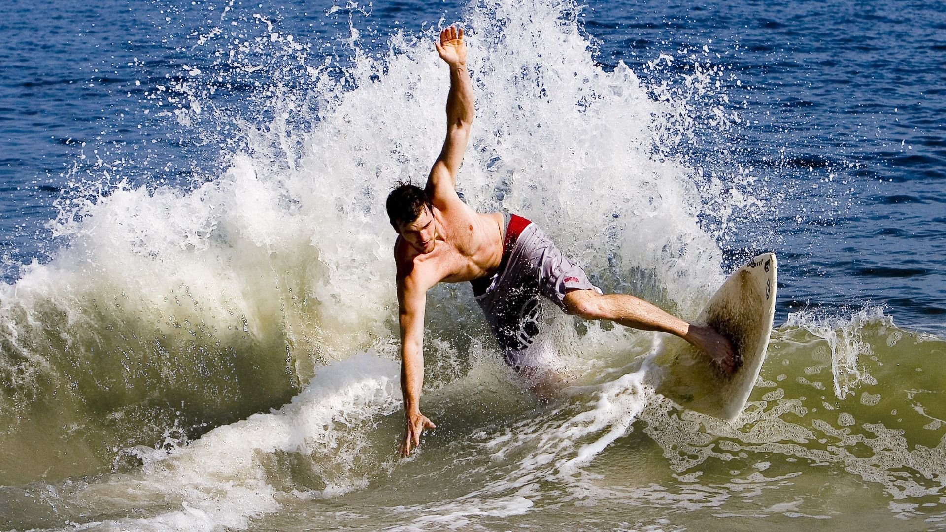 巴斯托尼式节奏完全掌控，奥地利势力强势晋级尤文图斯