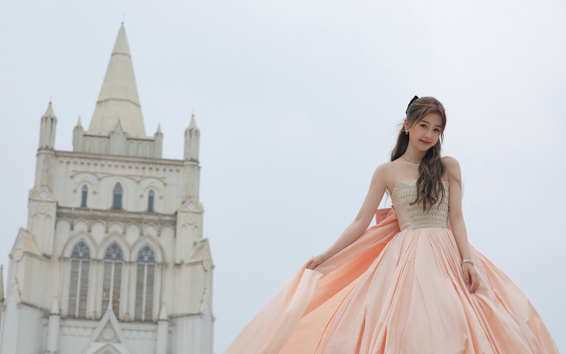 双面神锋，本泽马的个人光芒与摩洛哥的集体荣耀