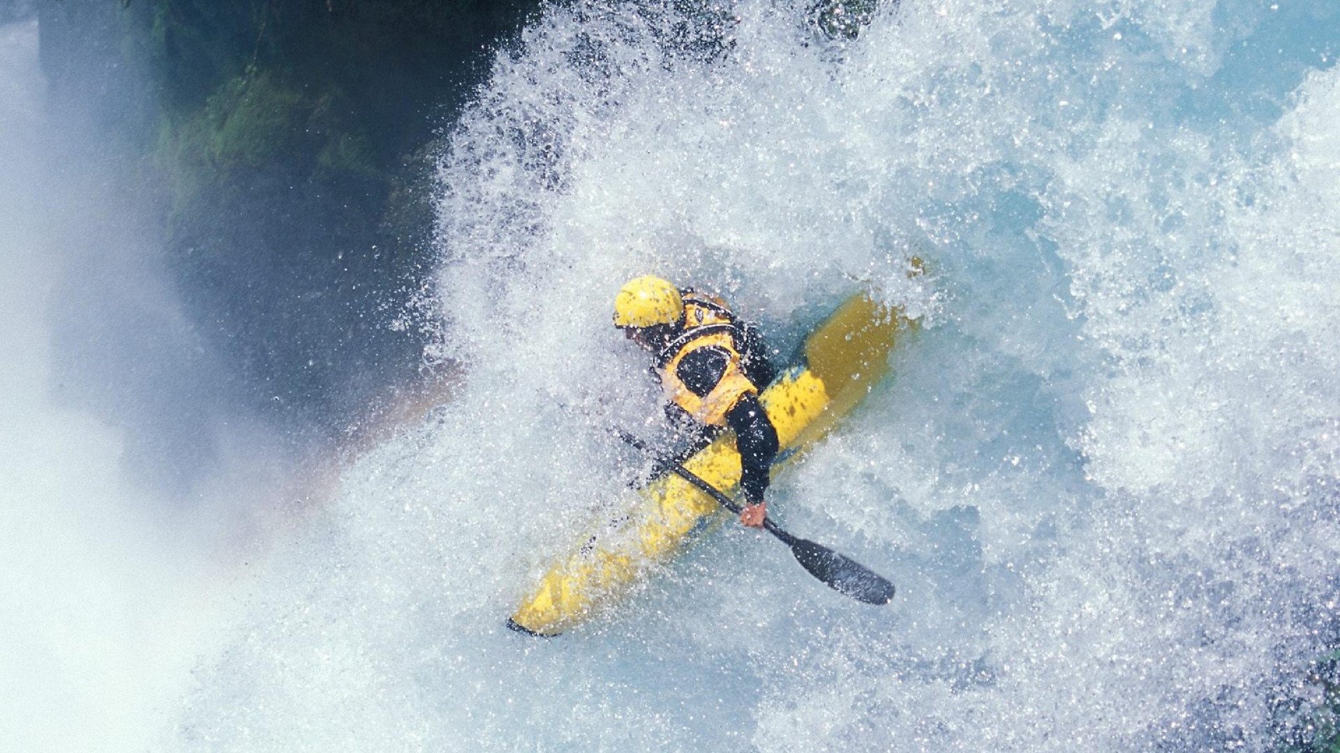 跨界时刻，当足球改写历史与赛车颠覆法则