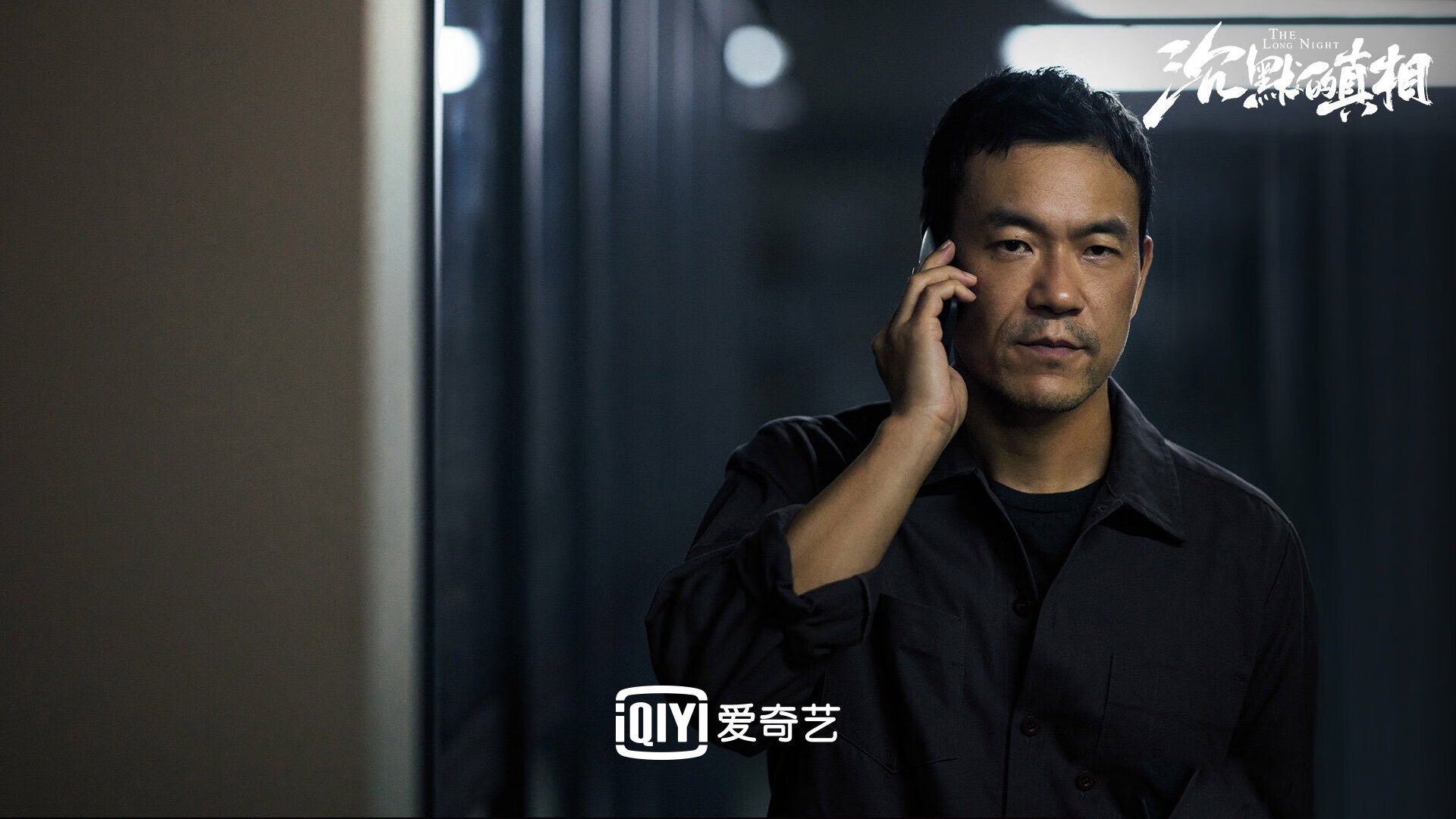 这是一篇为您量身定制的文章。标题采用了排比+对比的修辞,突出事件的不可复制性;内容则通过叙事与点评结合的方式,营造出强烈的现场感与历史感